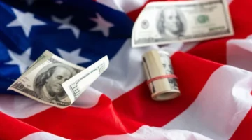 تحذير من تراجع الدولار.. محمود محيي الدين يوضح مصير الهيمنة الاقتصادية الأمريكية المتغيرة